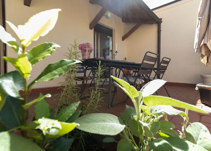 Unika House