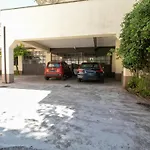 Unika House