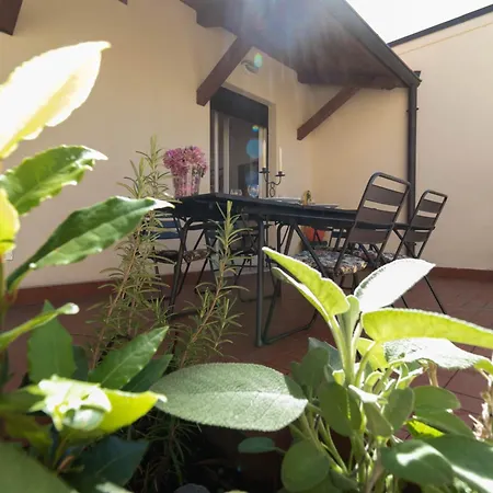 Unika House